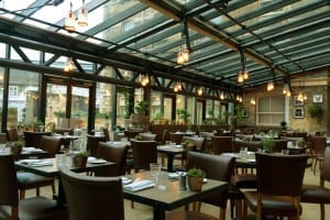 101215 The Refectory Kitchen and Terrace at the Royal York Hotel in York . (Gl1008/27c)